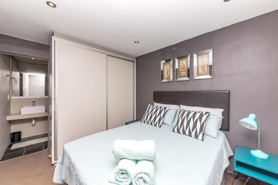 3 Bedroom Property for Sale in Sea Point Western Cape